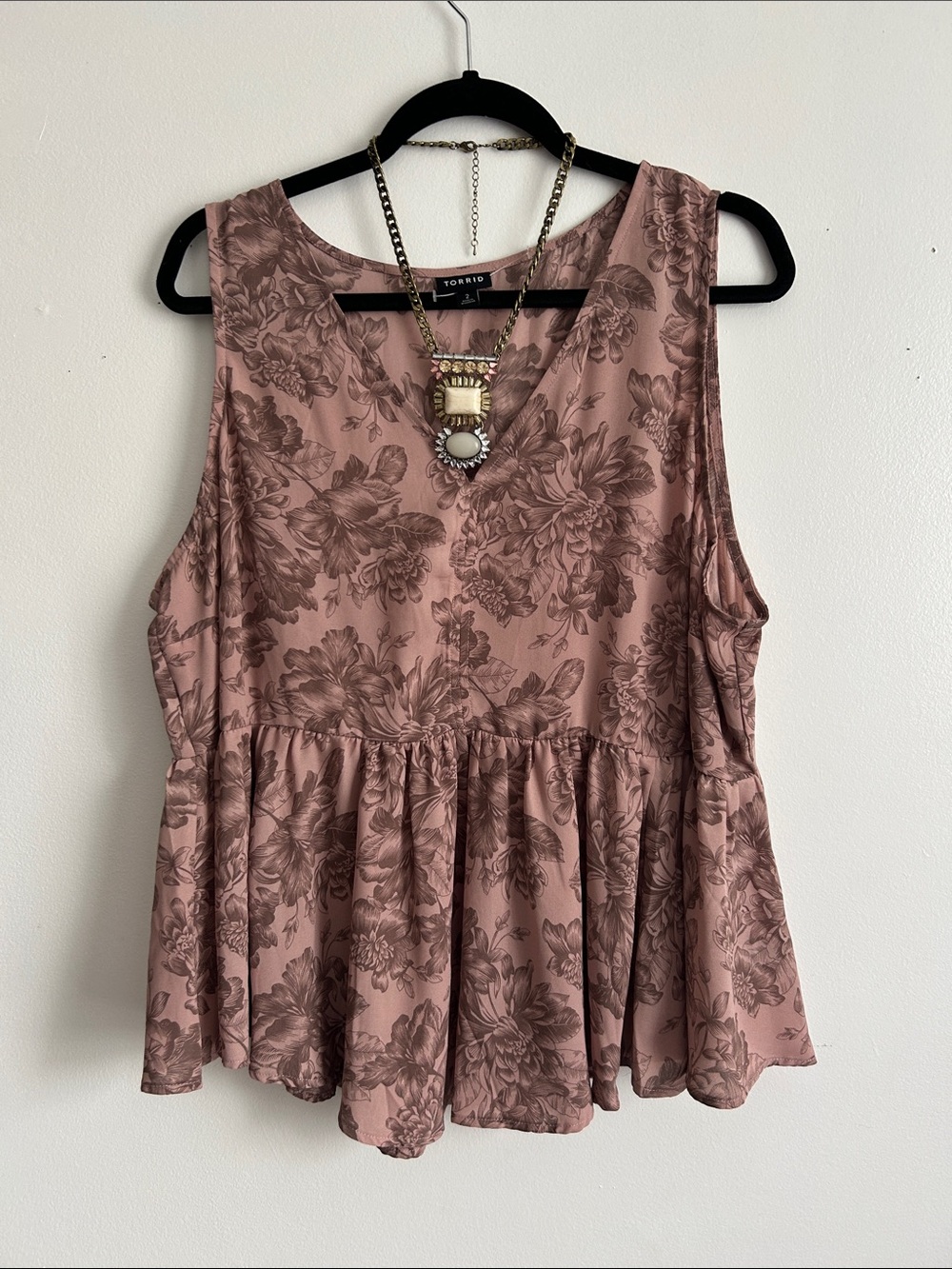 torrid Mauve Floral Peplum V-Neck Tank